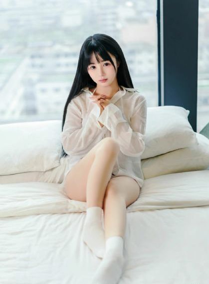 julia紧身裙女教师在线视频