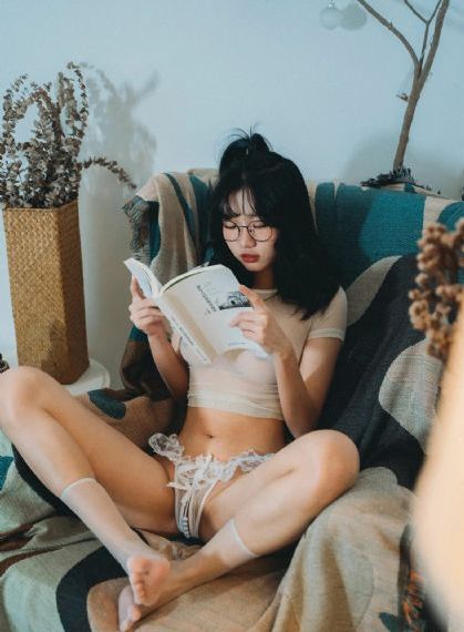 哺乳期丰满乳亲伦小说