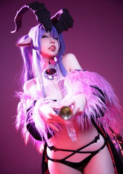 异国女郎在巴黎电影